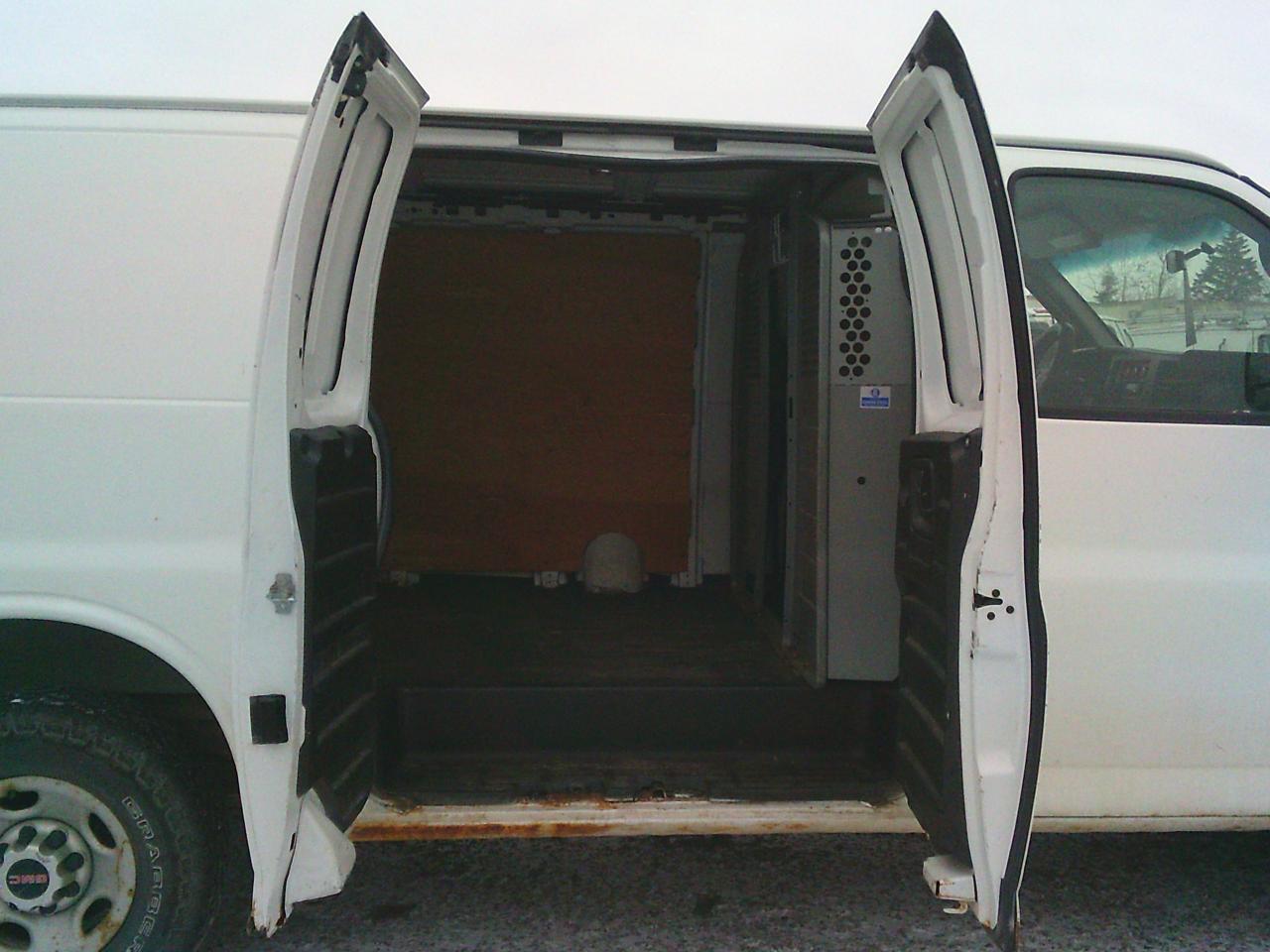 2013 GMC Savana 2500 RWD 2500 135 - Photo #17