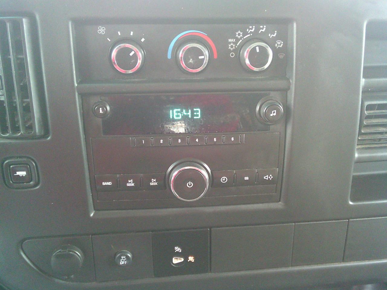 2013 GMC Savana 2500 RWD 2500 135 - Photo #16