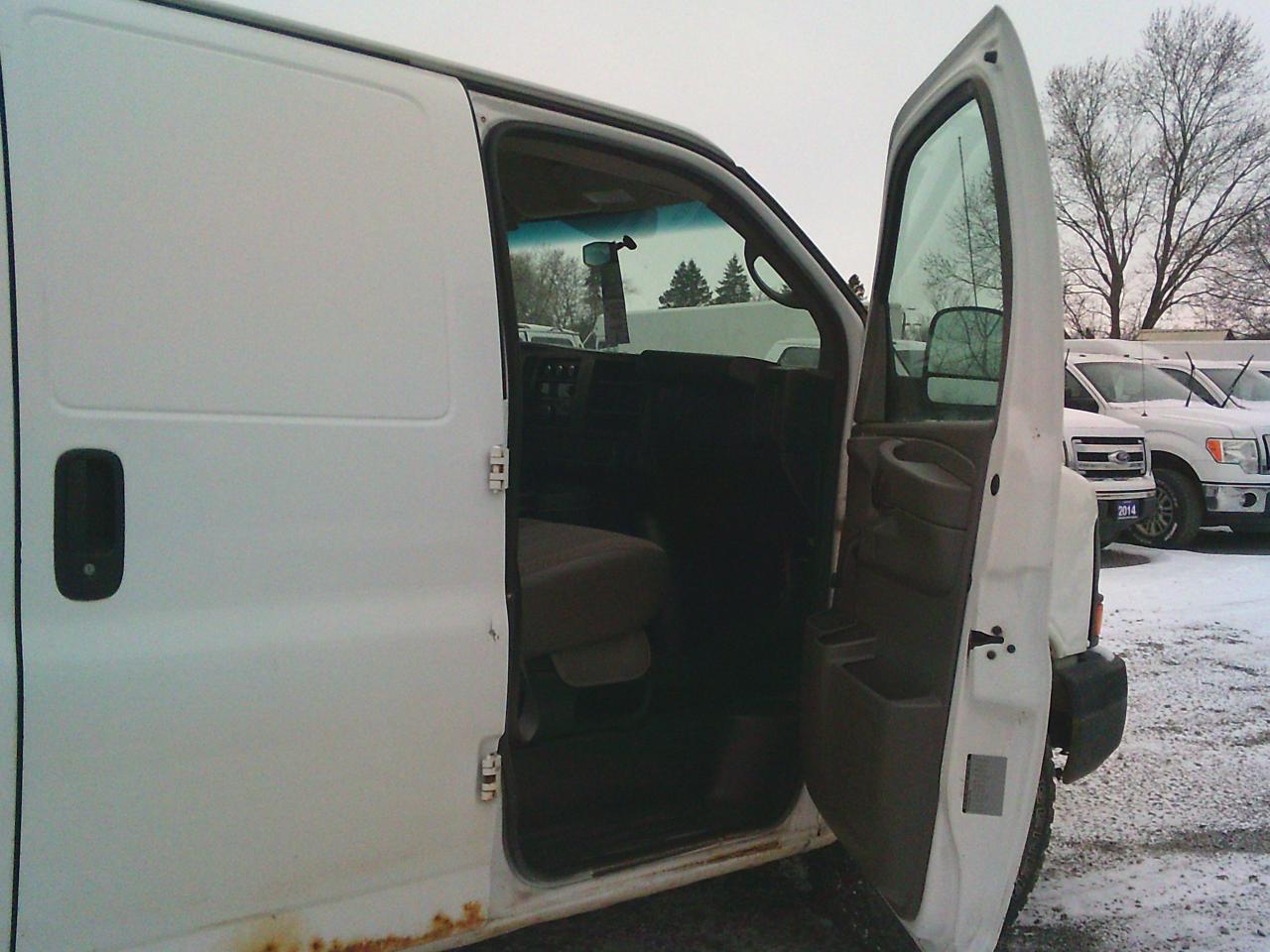 2013 GMC Savana 2500 RWD 2500 135 - Photo #21