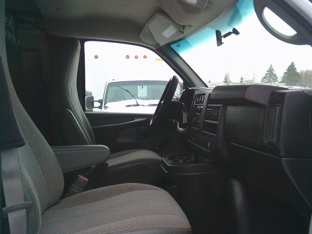 2013 GMC Savana 2500 RWD 2500 135 - Photo #22