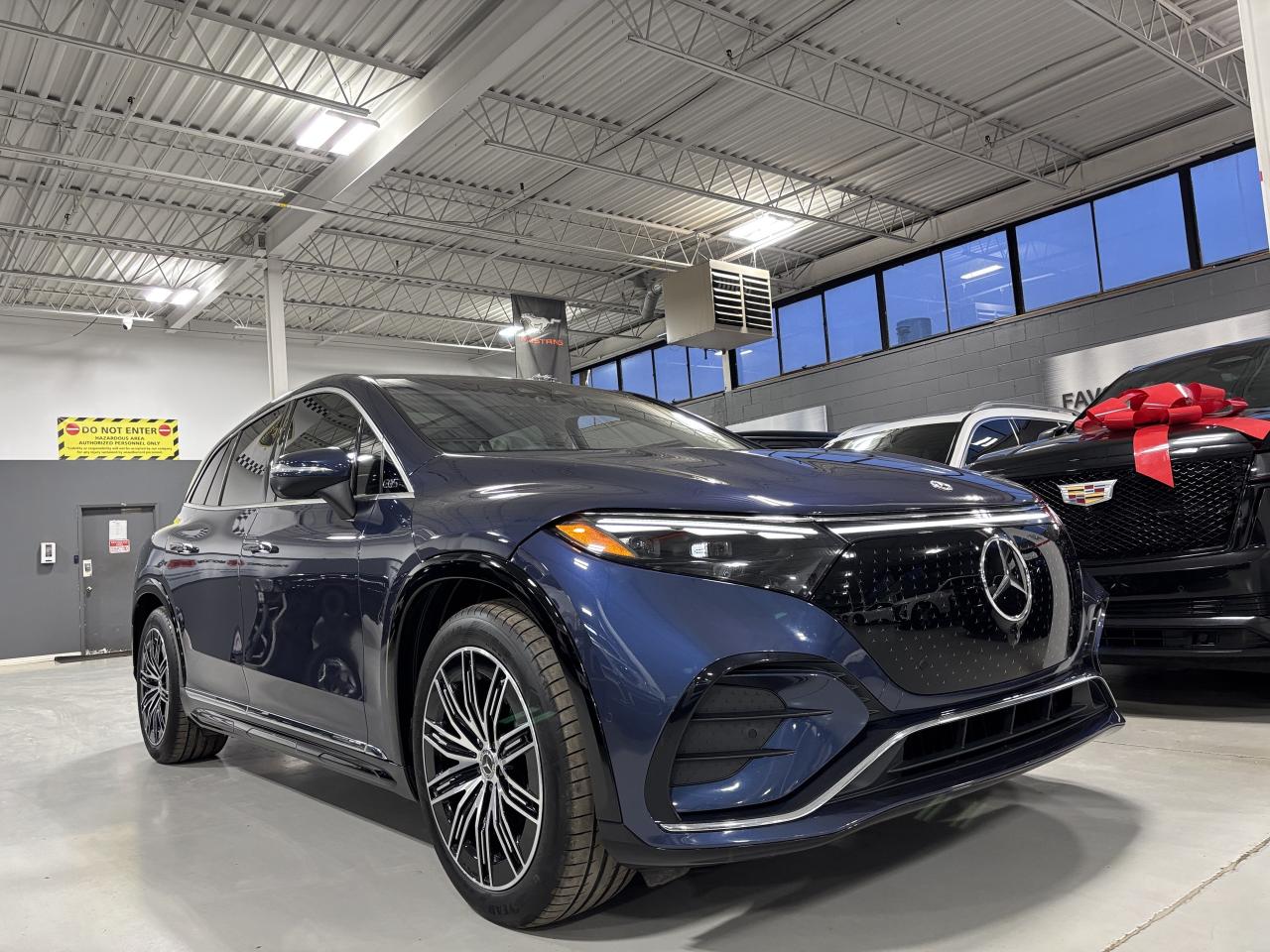 2023 Mercedes-Benz E-Class EQS580|4MATIC|SUV|LOADED|REARDVD|MASSAGE|CREAMSEAT - Photo #2