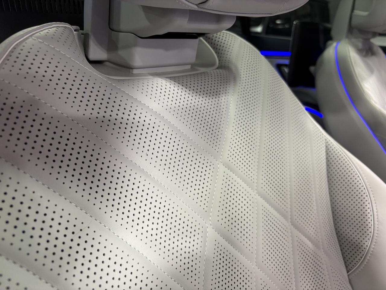 2023 Mercedes-Benz E-Class EQS580|4MATIC|SUV|LOADED|REARDVD|MASSAGE|CREAMSEAT - Photo #25