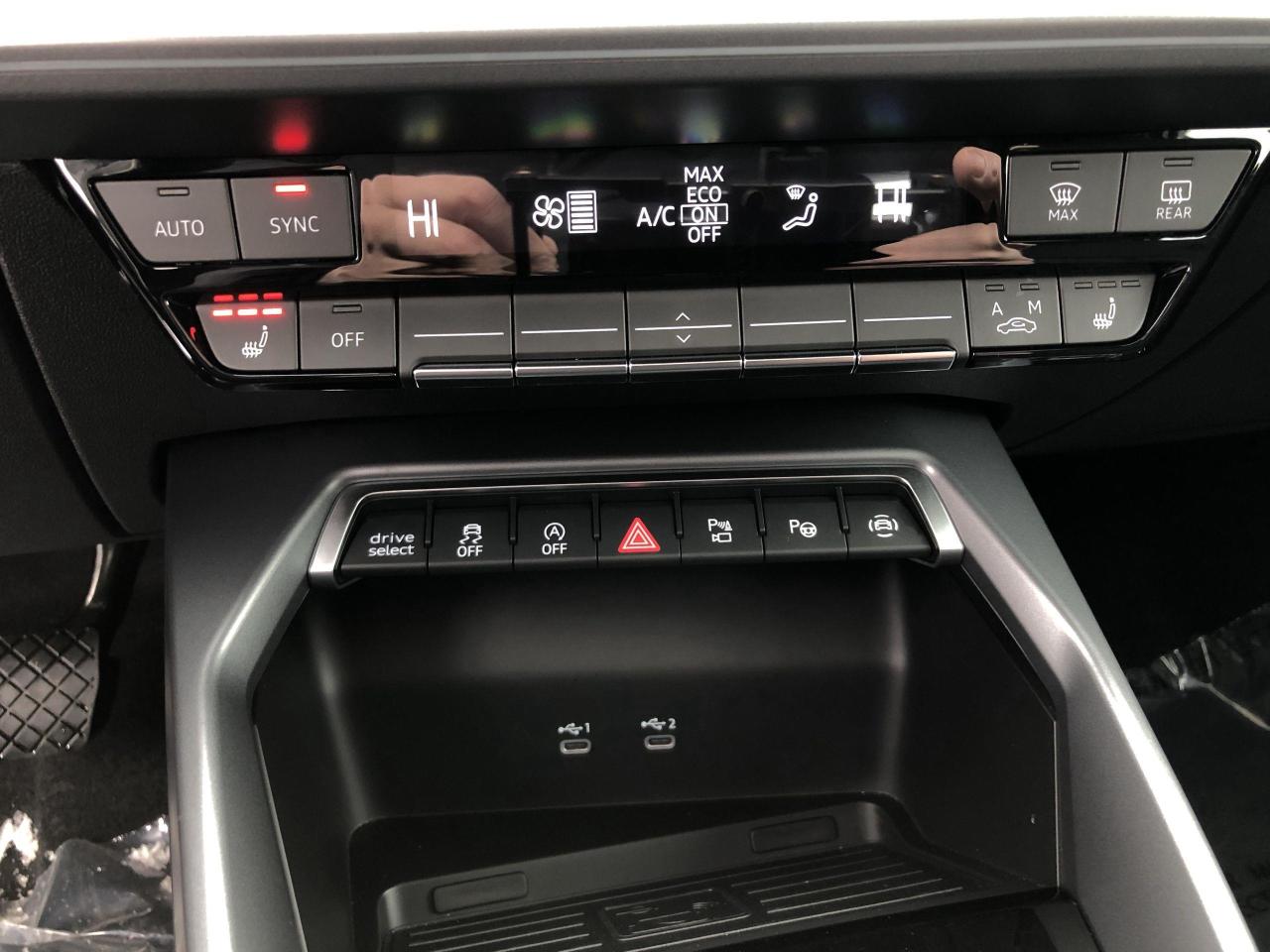 2025 Audi A3 40 LIKE NEW!!  ONLY 8,123KMS, LANE DEPARTURE, AUDI Photo