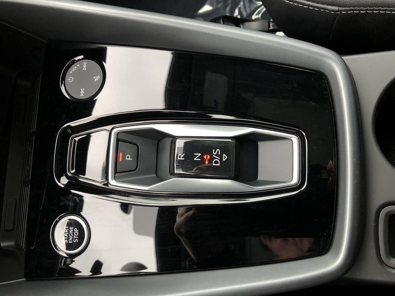 2025 Audi A3 40 LIKE NEW!!  ONLY 8,123KMS, LANE DEPARTURE, AUDI Photo