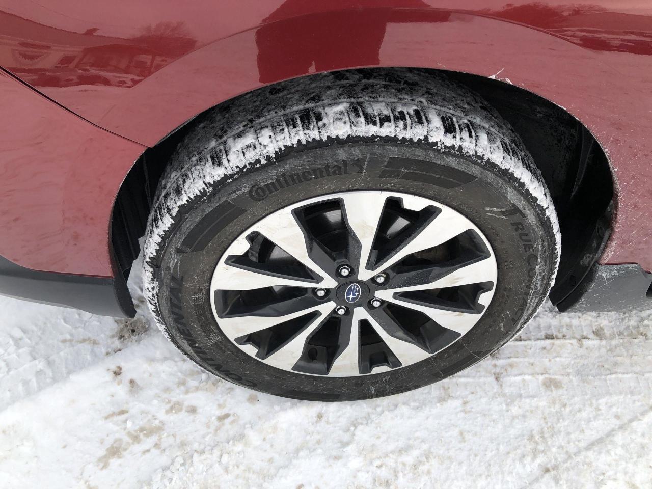 2017 Subaru Outback 2.5i Limited TECH. PKG, EYESIGHT, LEATHER, ROOF, H Photo