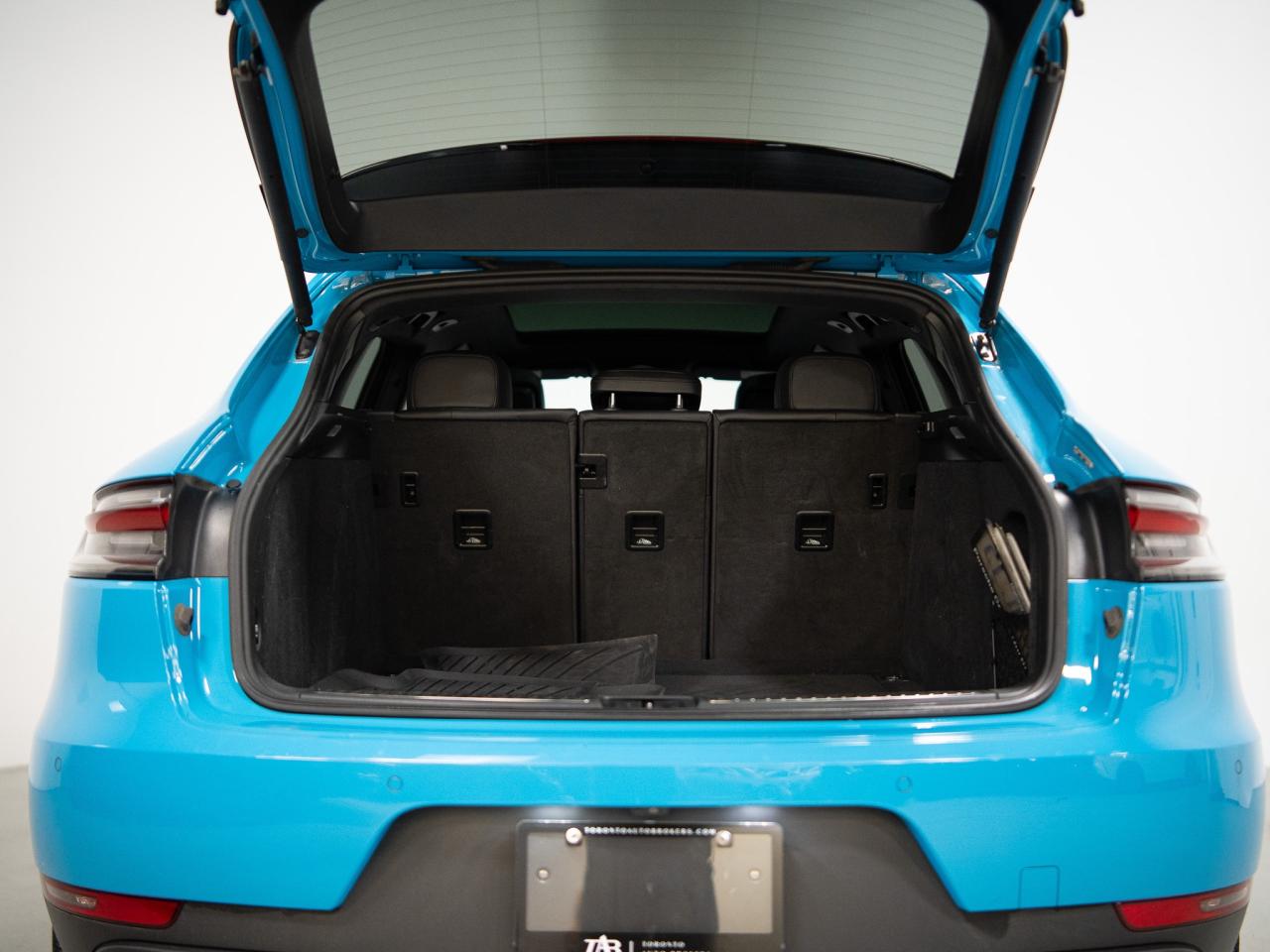 2019 Porsche Macan PREMIUM PLUS PKG | BOSE | PANO | 21 IN RS WHEELS Photo