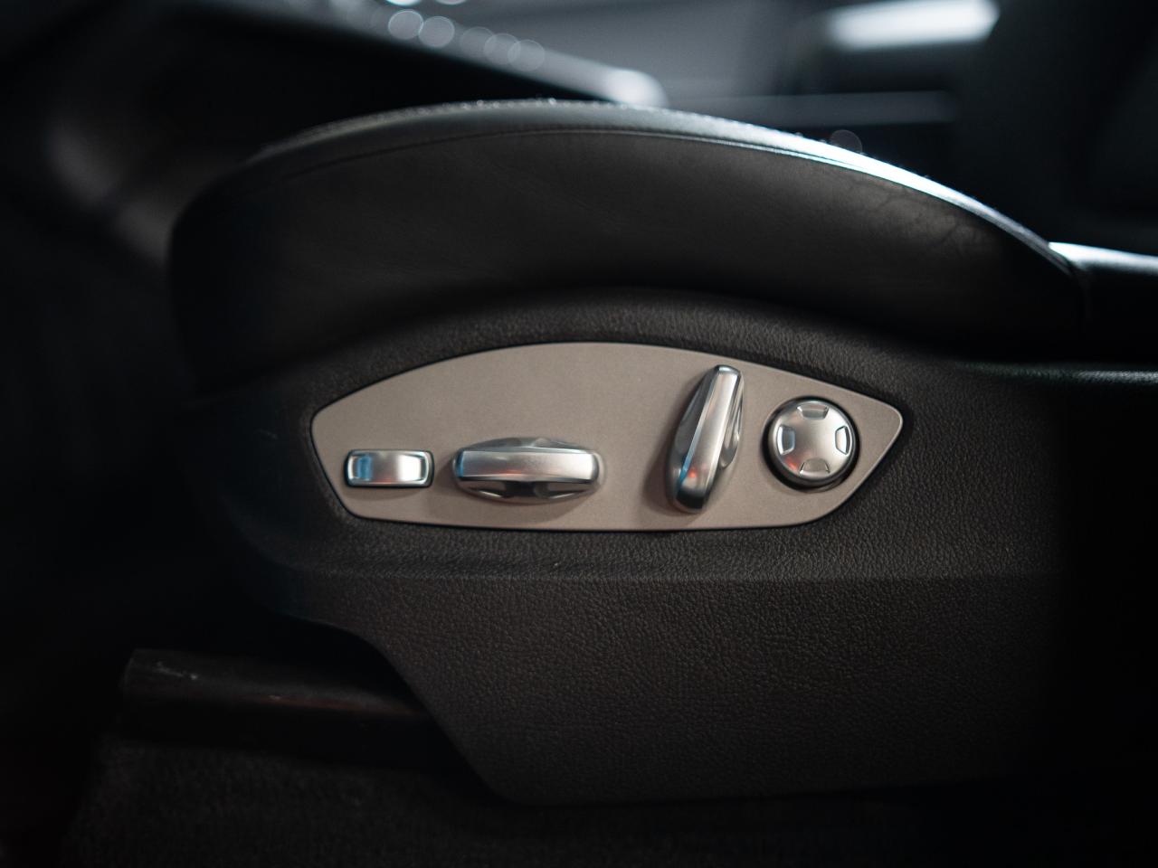 2019 Porsche Macan PREMIUM PLUS PKG | BOSE | PANO | 21 IN RS WHEELS Photo