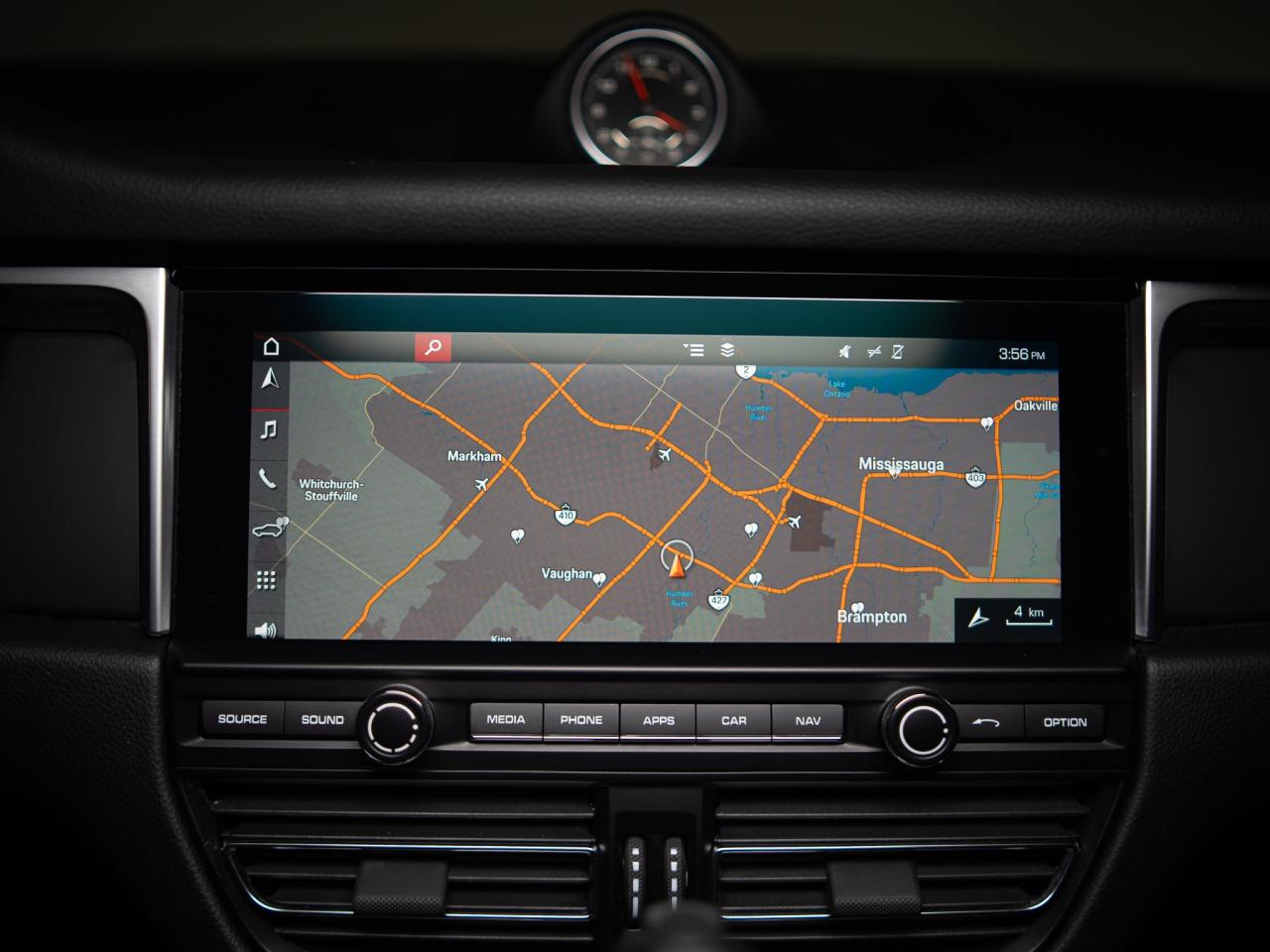 2019 Porsche Macan PREMIUM PLUS PKG | BOSE | PANO | 21 IN RS WHEELS Photo