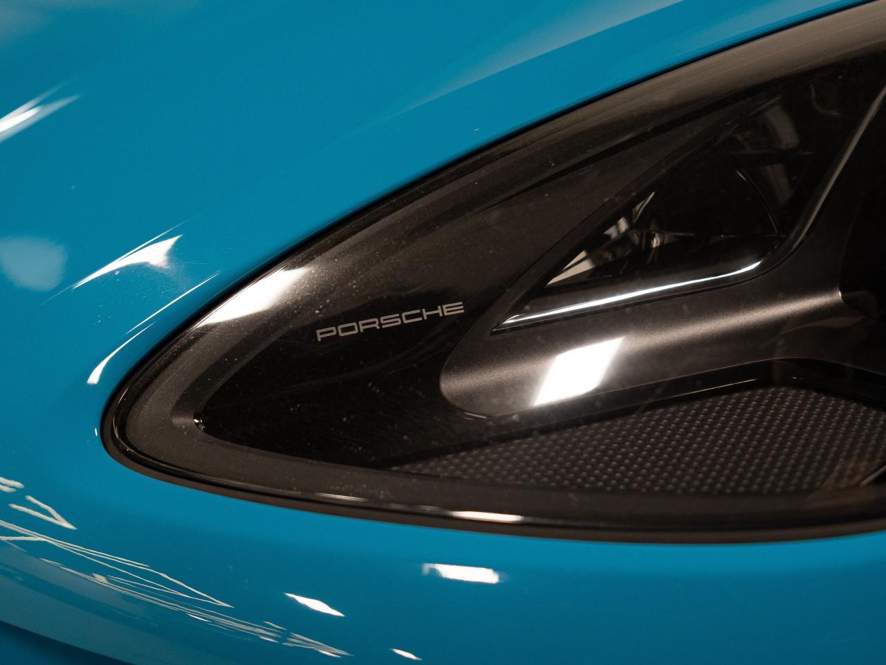 2019 Porsche Macan PREMIUM PLUS PKG | BOSE | PANO | 21 IN RS WHEELS Photo