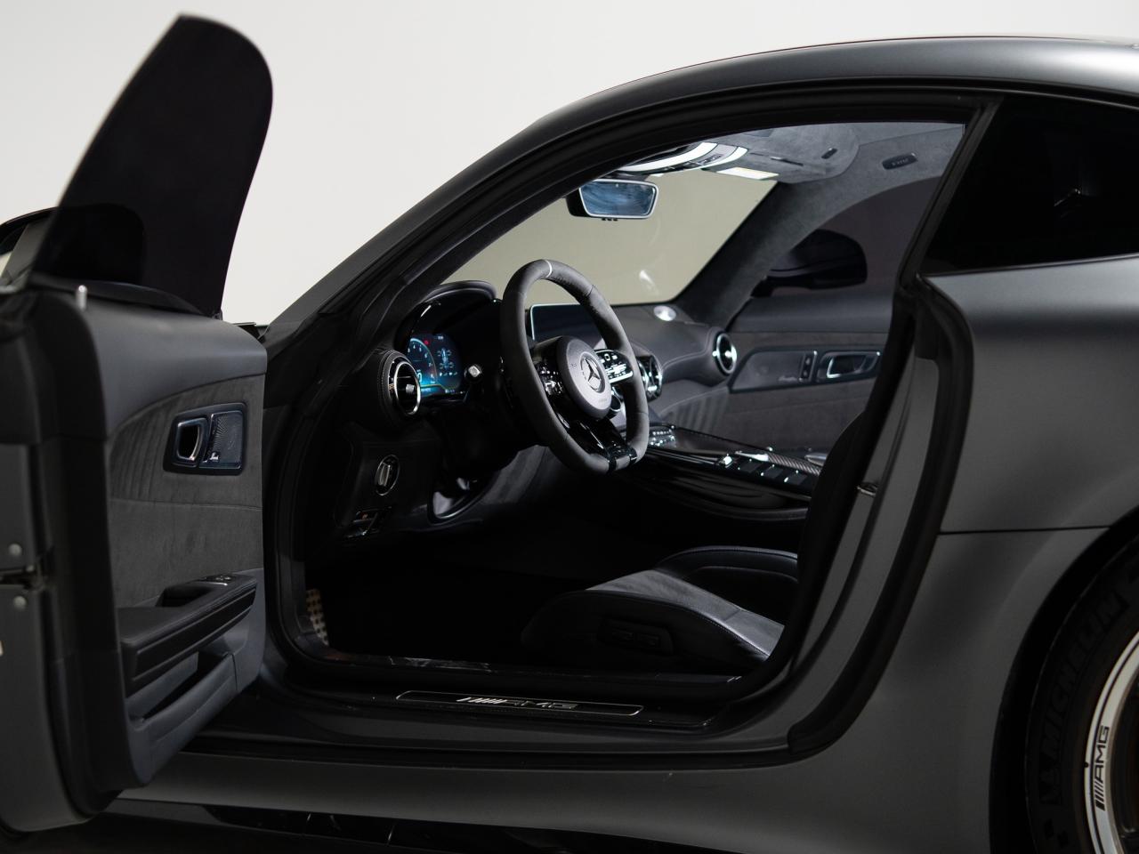 2020 Mercedes-Benz AMG GT R | CARBON FIBER | BURMESTER HD | 19 IN Photo