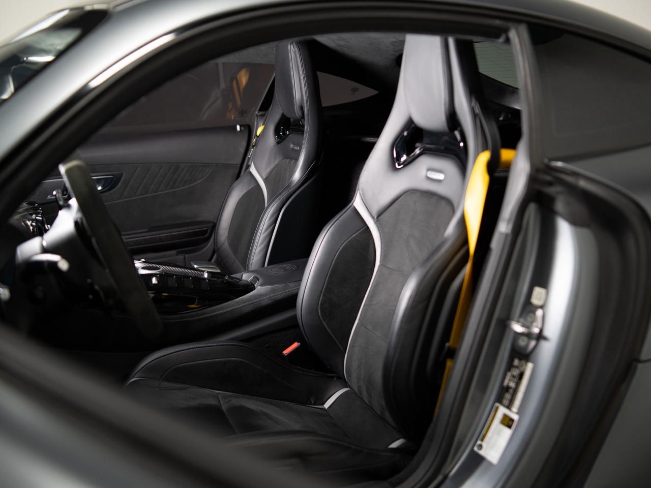 2020 Mercedes-Benz AMG GT R | CARBON FIBER | BURMESTER HD | 19 IN Photo