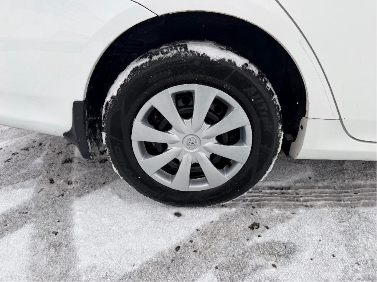 2013 Toyota Corolla LE Photo