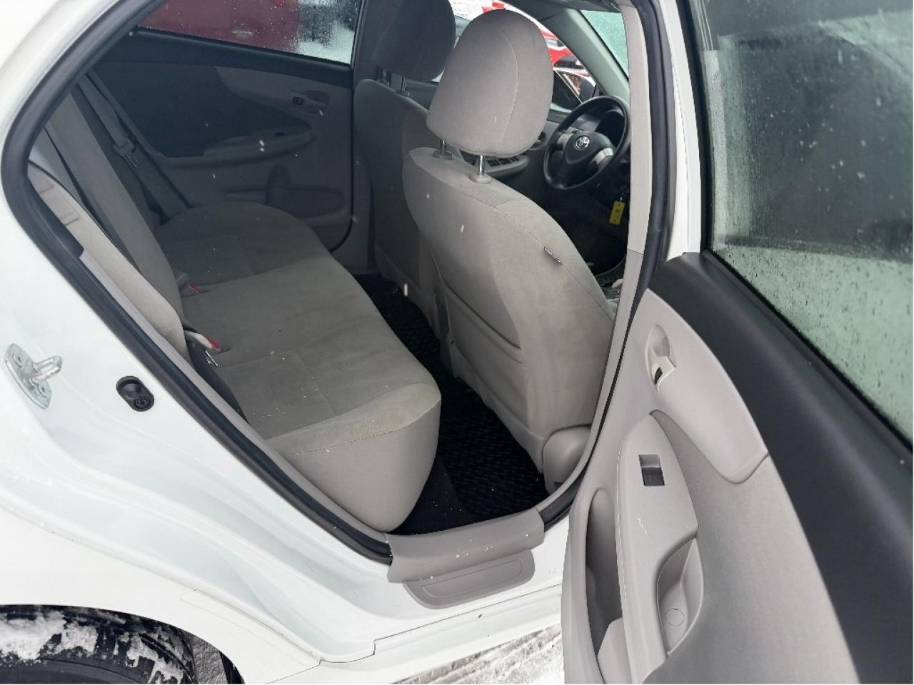 2013 Toyota Corolla LE Photo