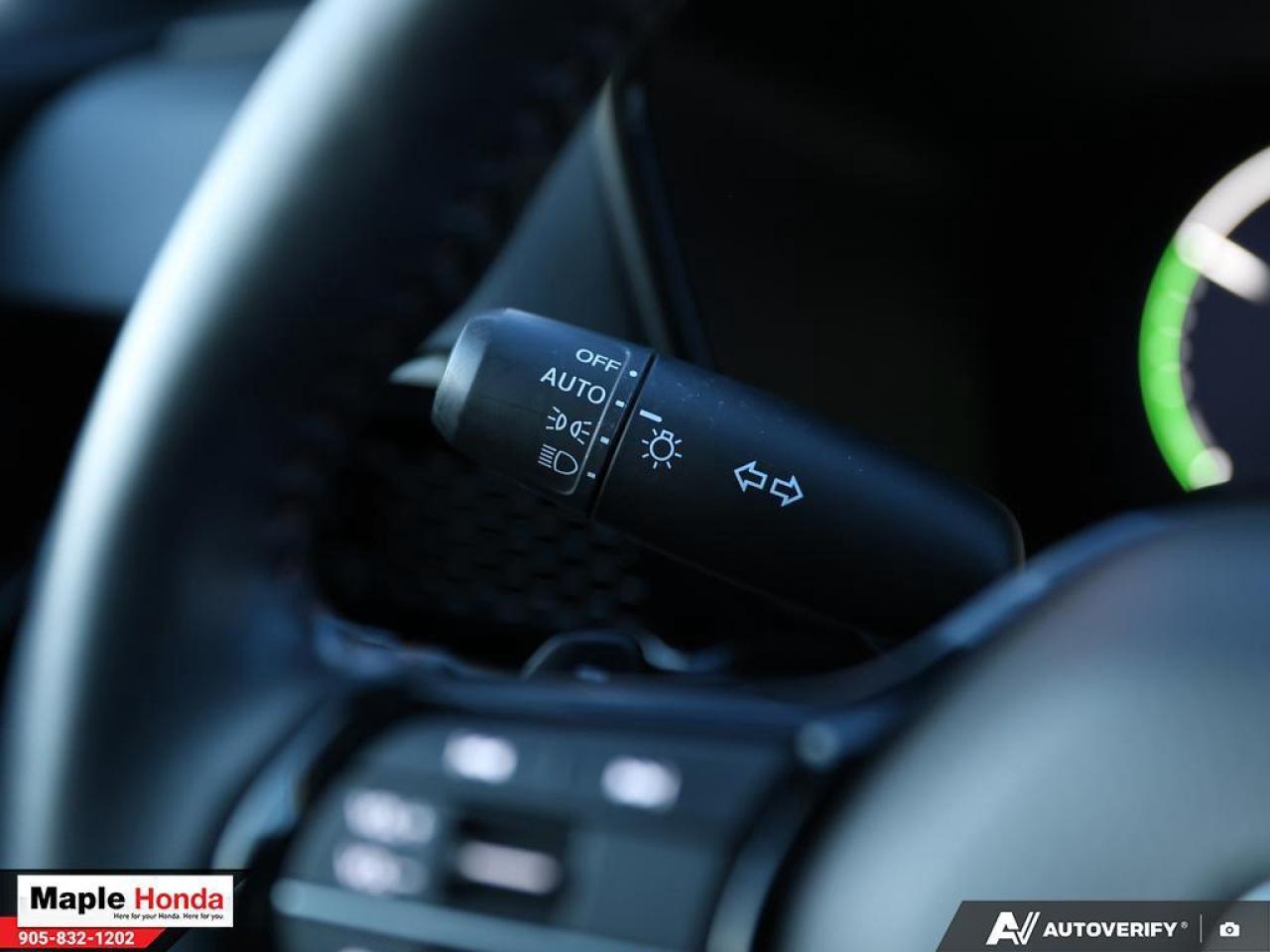 2025 Honda CR-V Hybrid Leather Seats| Navigation| Heated Seats| Photo