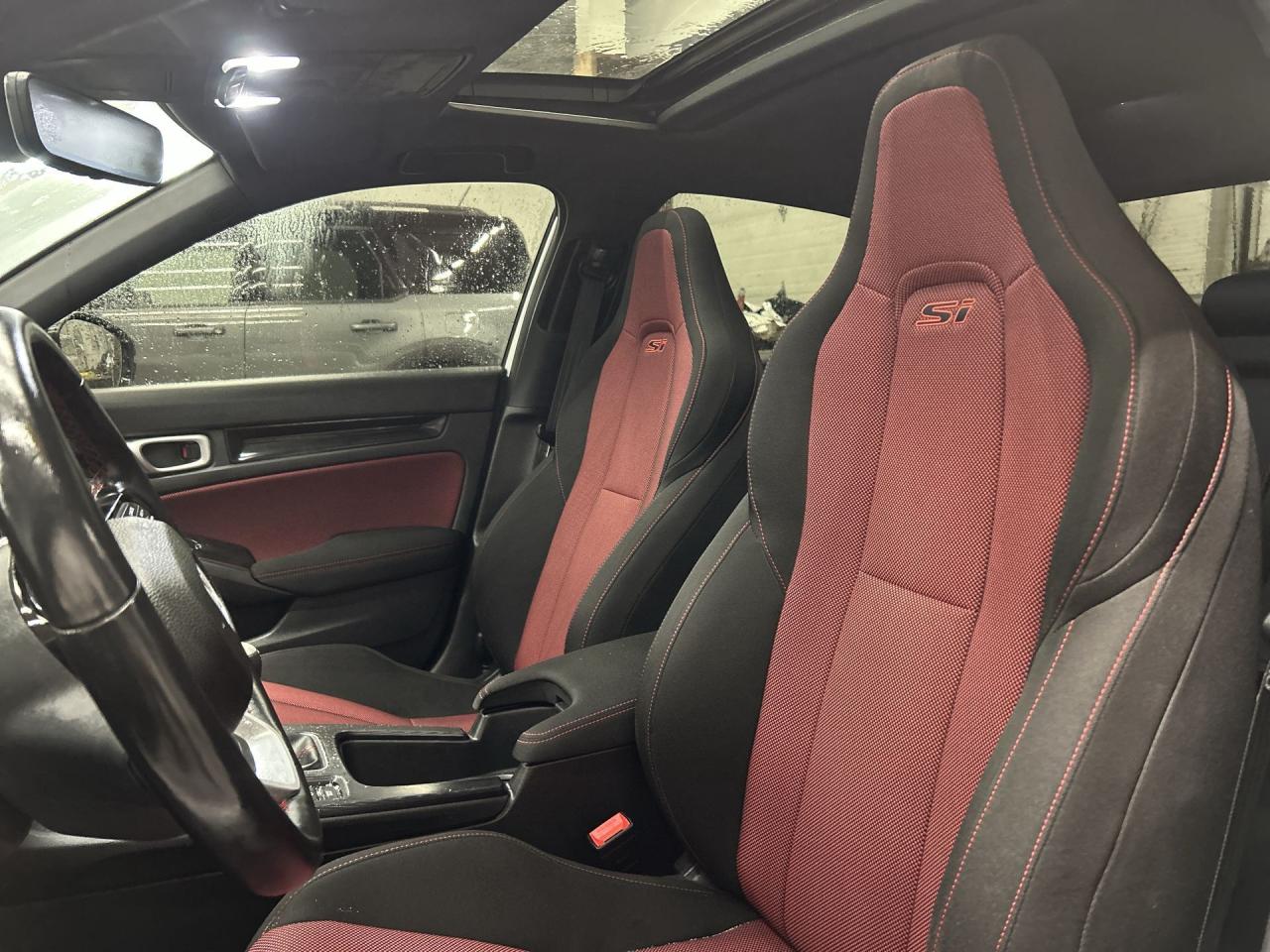 2022 Honda Civic SI | 6-SPEED | 200HP TURBO | SUNROOF | HTD SEATS Photo