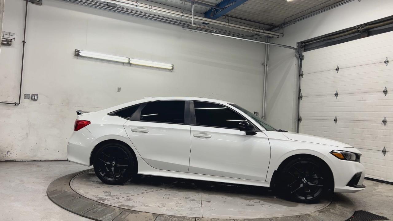 2022 Honda Civic SI | 6-SPEED | 200HP TURBO | SUNROOF | HTD SEATS Photo
