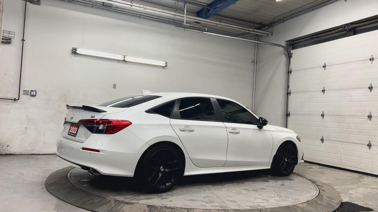 2022 Honda Civic SI | 6-SPEED | 200HP TURBO | SUNROOF | HTD SEATS Photo