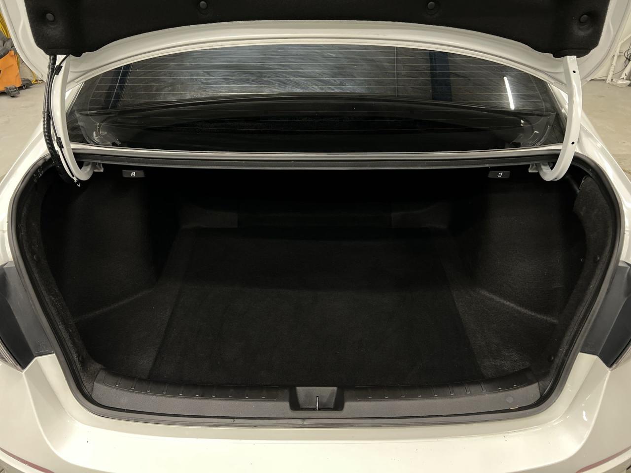 2022 Honda Civic SI | 6-SPEED | 200HP TURBO | SUNROOF | HTD SEATS Photo