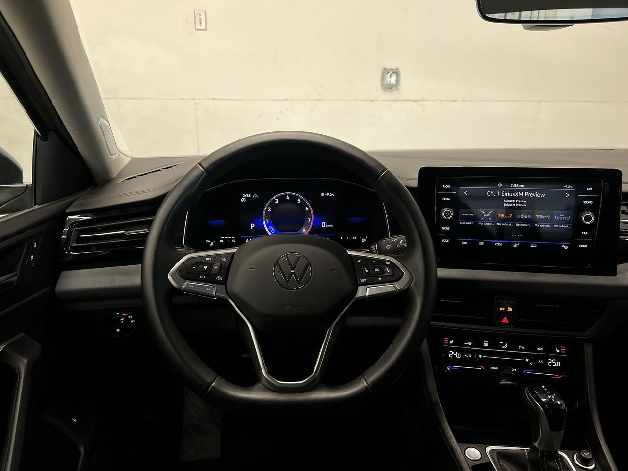 2025 Volkswagen Jetta COMFORTLINE | HTD LEATHER | CARPLAY | REMOTE START Photo