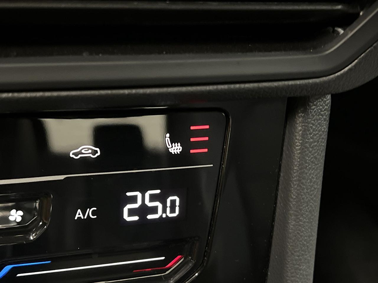 2025 Volkswagen Jetta COMFORTLINE | HTD LEATHER | CARPLAY | REMOTE START Photo
