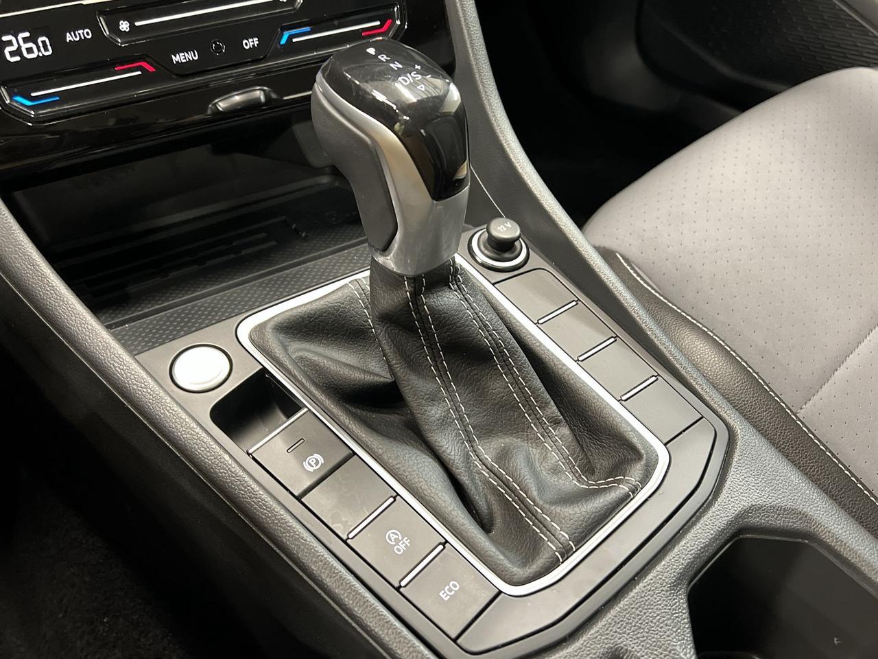 2025 Volkswagen Jetta COMFORTLINE | HTD LEATHER | CARPLAY | REMOTE START Photo