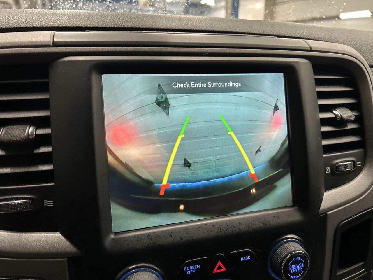 2021 RAM 1500 Classic EXPRESS 4X4 | NIGHT EDITION | HTD SEATS | CARPLAY Photo