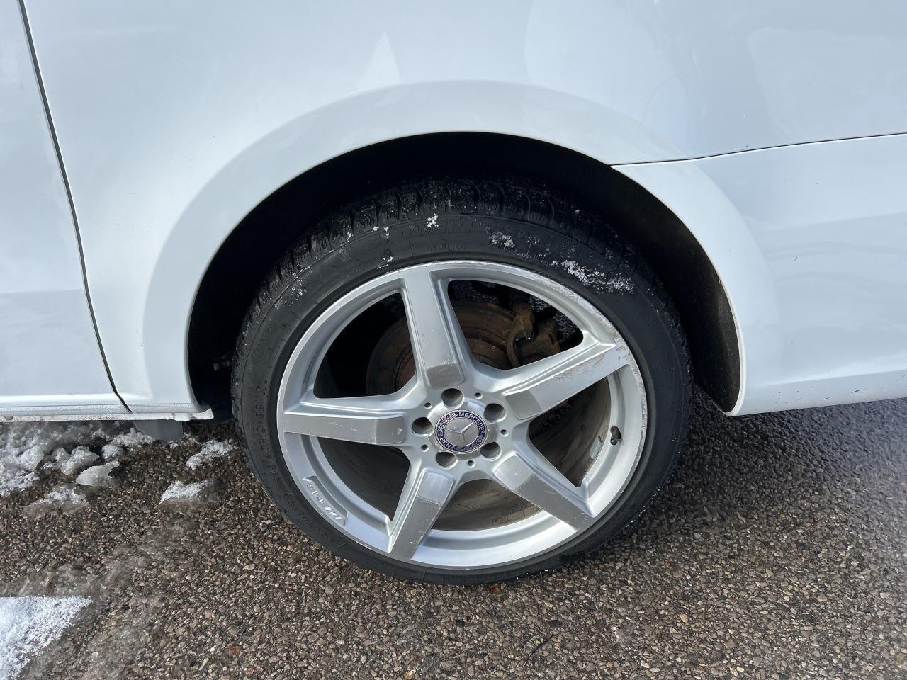 2022 Mercedes-Benz Metris Passenger Van CLEAN CARFAX, 8 PASSENGER, BACK UP CAM, LEATHER! - Photo #10