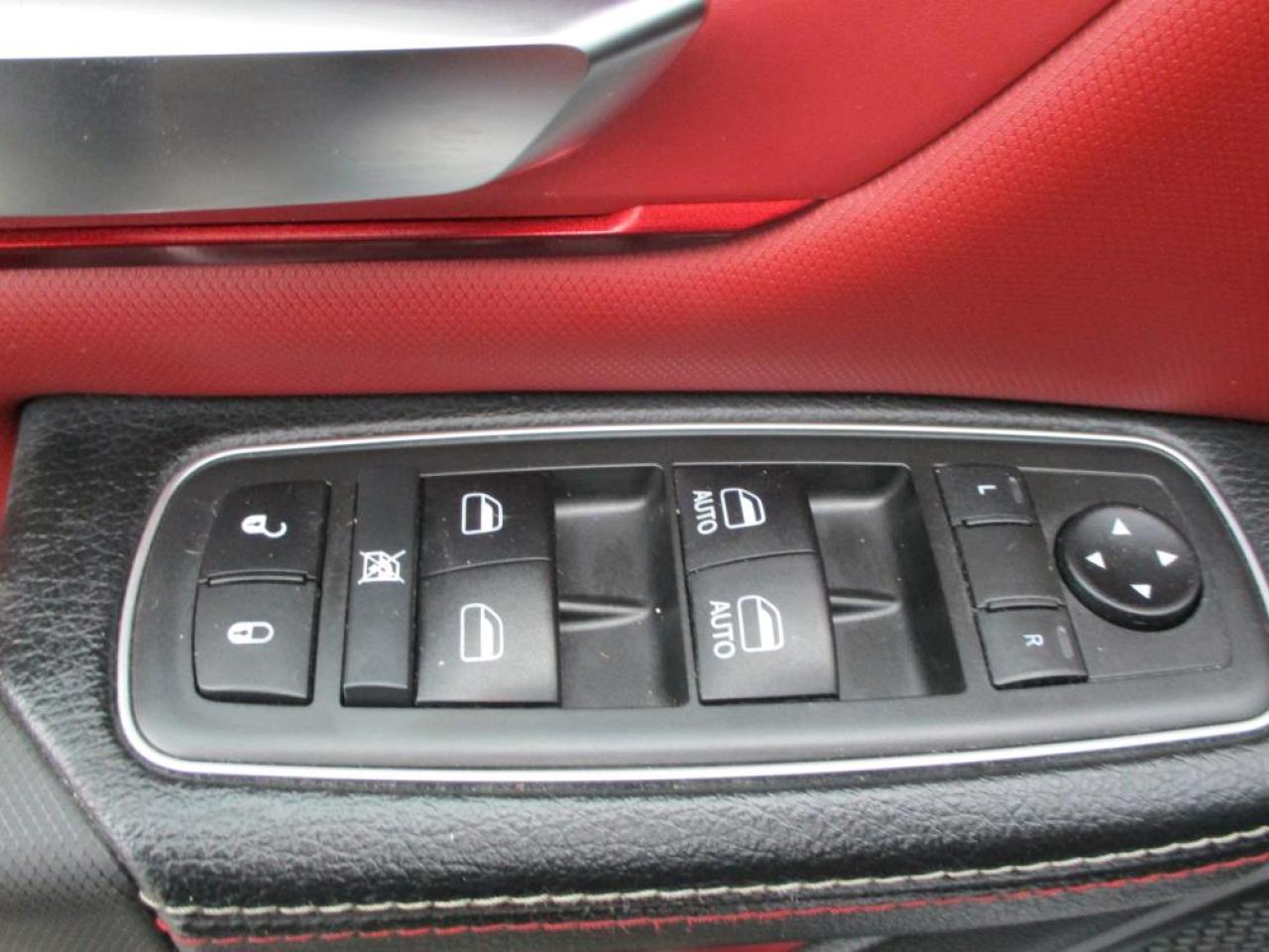 2019 RAM 1500 Rebel CREW CAB 4X4 - Photo #9