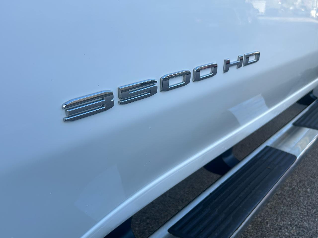 2021 GMC Sierra 3500 SLT - Photo #17