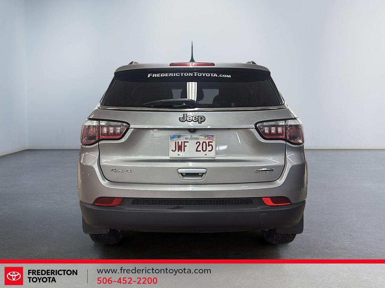 2020 Jeep Compass NORTH Photo2