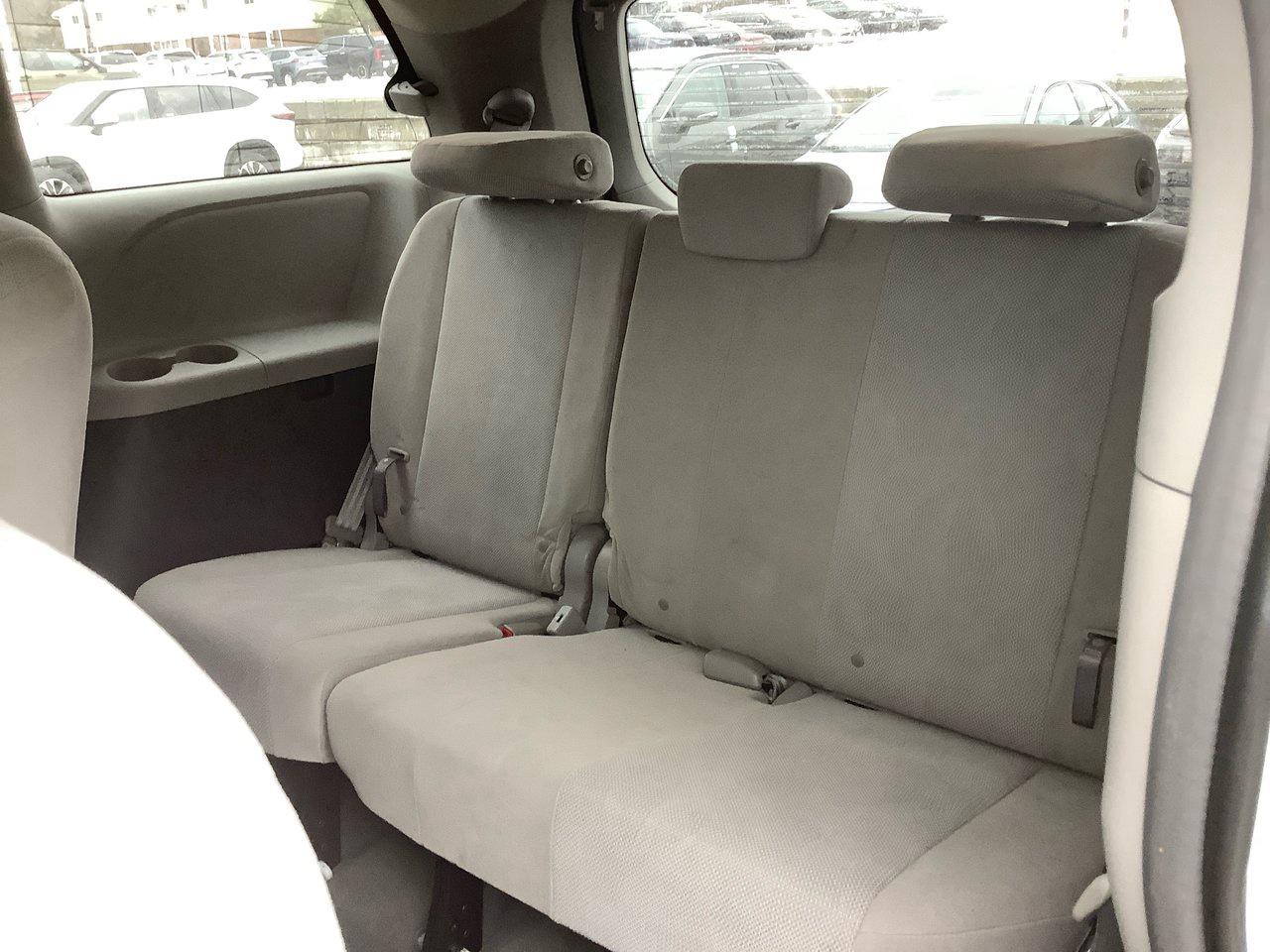 2015 Toyota Sienna  Photo