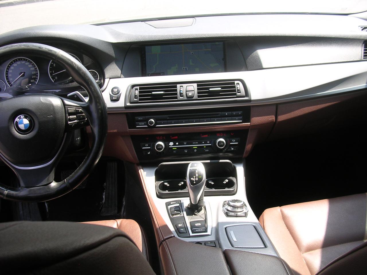 2012 BMW 5 Series 4dr Sdn 535i xDrive AWD Photo