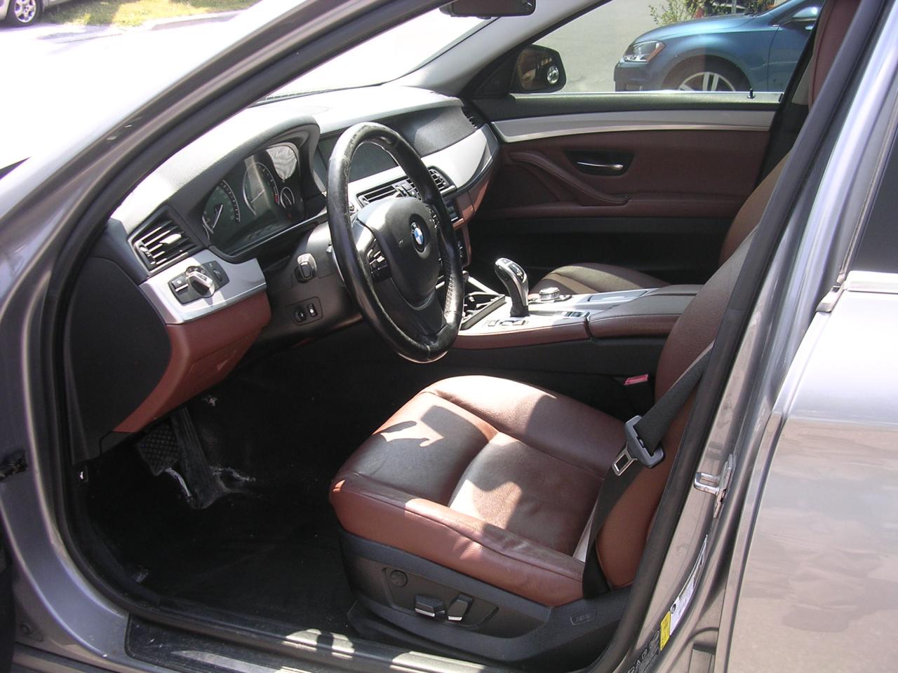 2012 BMW 5 Series 4dr Sdn 535i xDrive AWD Photo