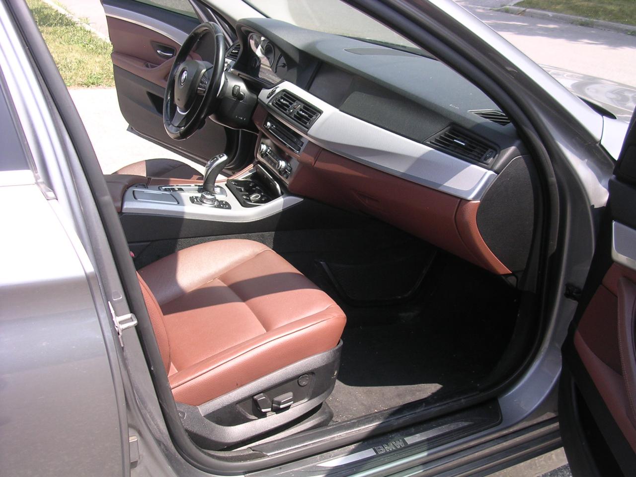 2012 BMW 5 Series 4dr Sdn 535i xDrive AWD Photo