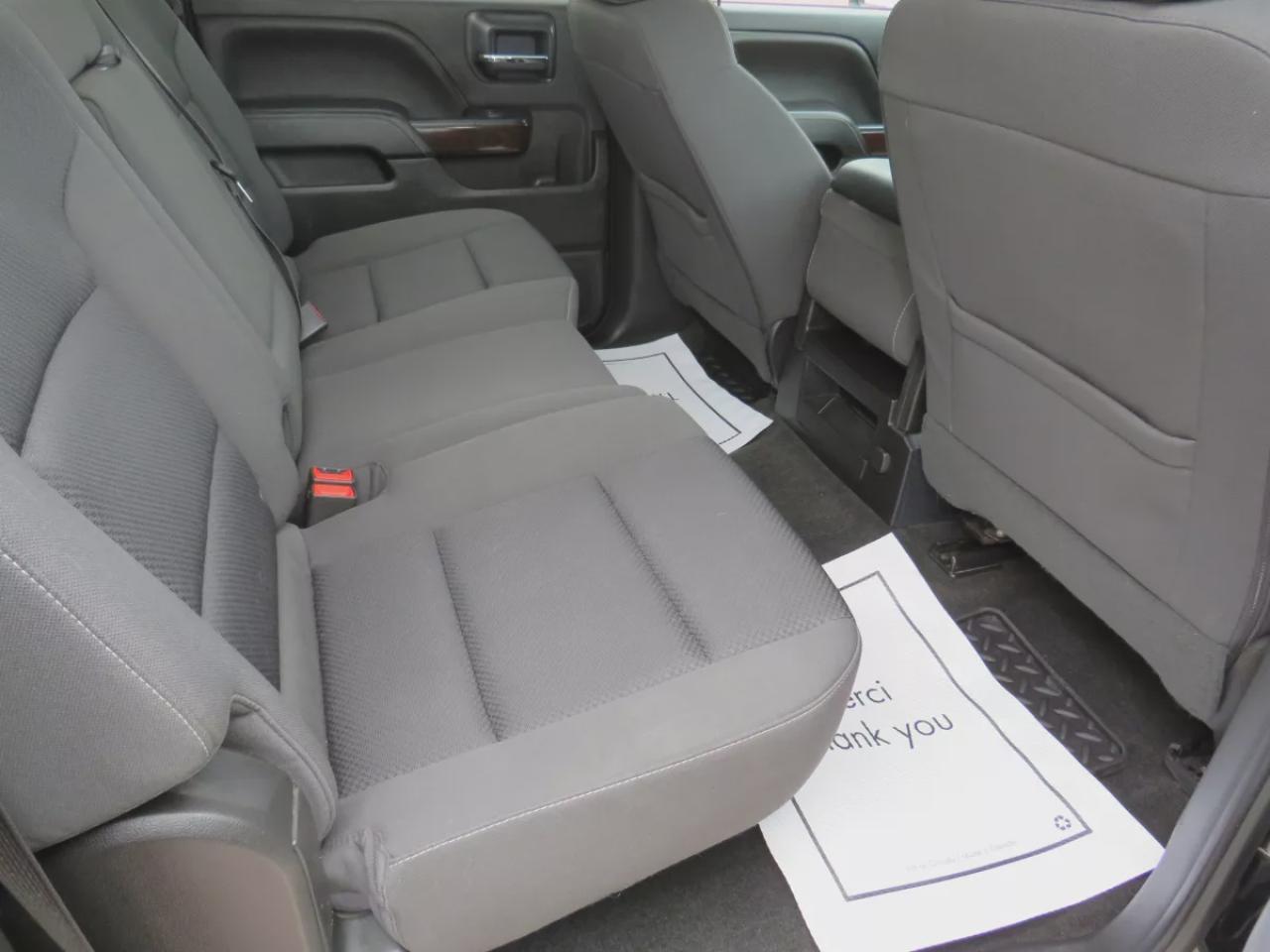 2018 GMC Sierra 1500 SLE (**CLEAN TITLE/NO ACCIDENTS!!**SAFETY/CERTIFIED**4WD**TRAILER HITCH**RUNNING BOARDS**TONNEAU COVER**REMOTE START**POWER SEATS**FOG LIGHTS**DIGITAL TOUCHSCREEN**REVERSE CAMERA**DUAL CLIMATE CONTROL**BLUETOOTH**CRUISE CONTROL**) Photo