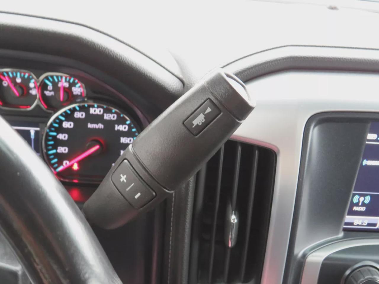 2018 GMC Sierra 1500 SLE (**CLEAN TITLE/NO ACCIDENTS!!**SAFETY/CERTIFIED**4WD**TRAILER HITCH**RUNNING BOARDS**TONNEAU COVER**REMOTE START**POWER SEATS**FOG LIGHTS**DIGITAL TOUCHSCREEN**REVERSE CAMERA**DUAL CLIMATE CONTROL**BLUETOOTH**CRUISE CONTROL**) Photo