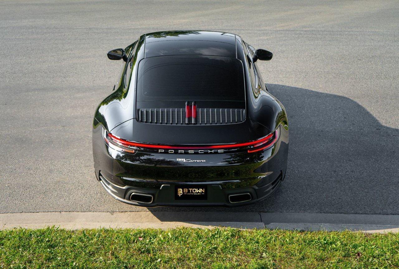 2022 Porsche 911 Carrera Photo