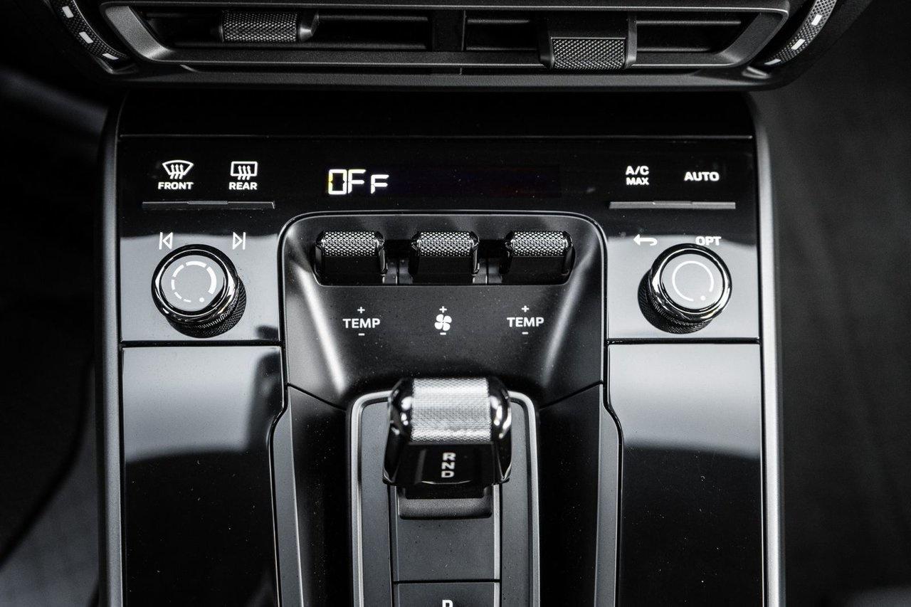 2022 Porsche 911 Carrera Photo