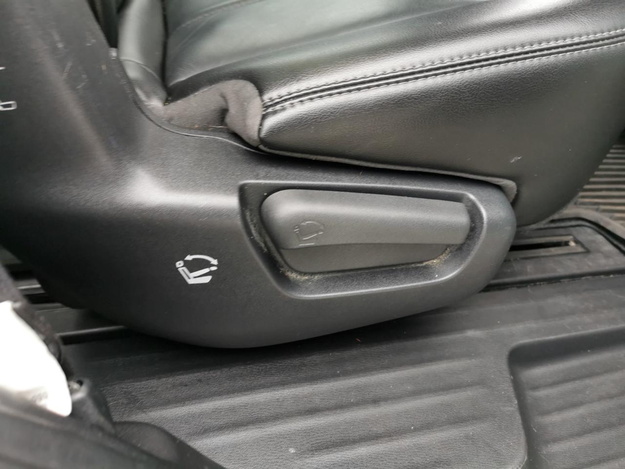 2017 Nissan Pathfinder SL 4WD - Photo #24