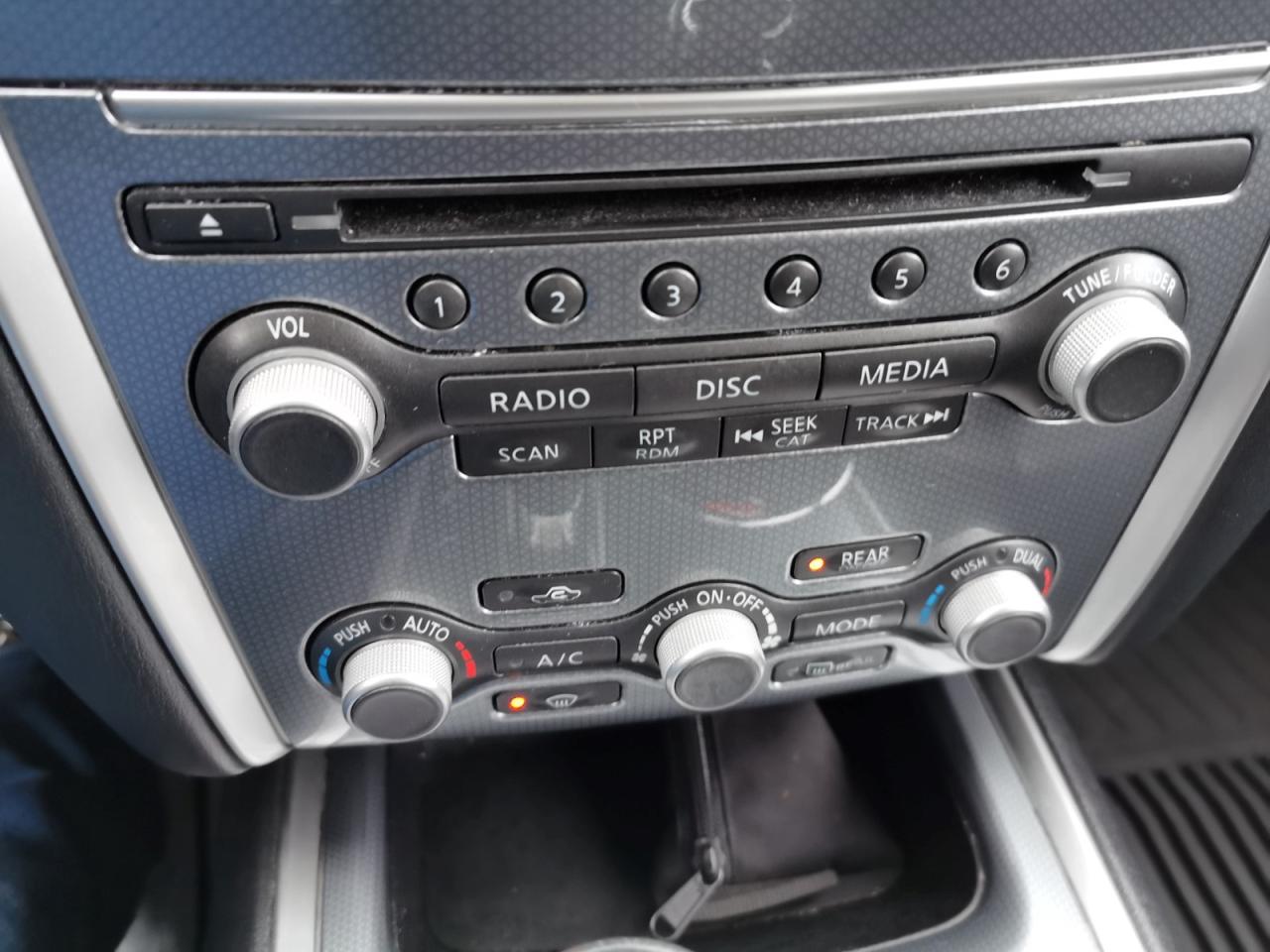 2017 Nissan Pathfinder SL 4WD - Photo #30