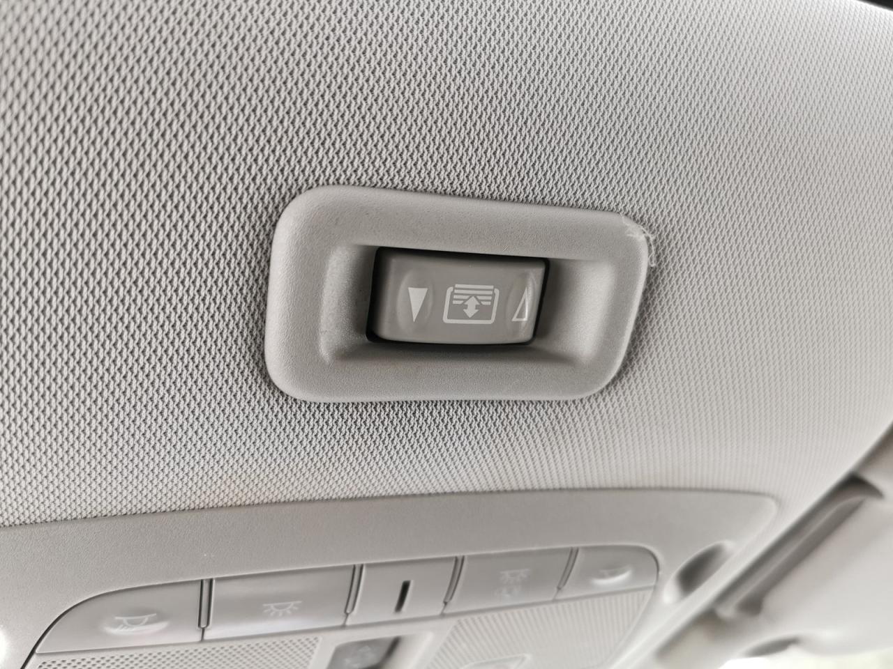 2017 Nissan Pathfinder SL 4WD - Photo #34