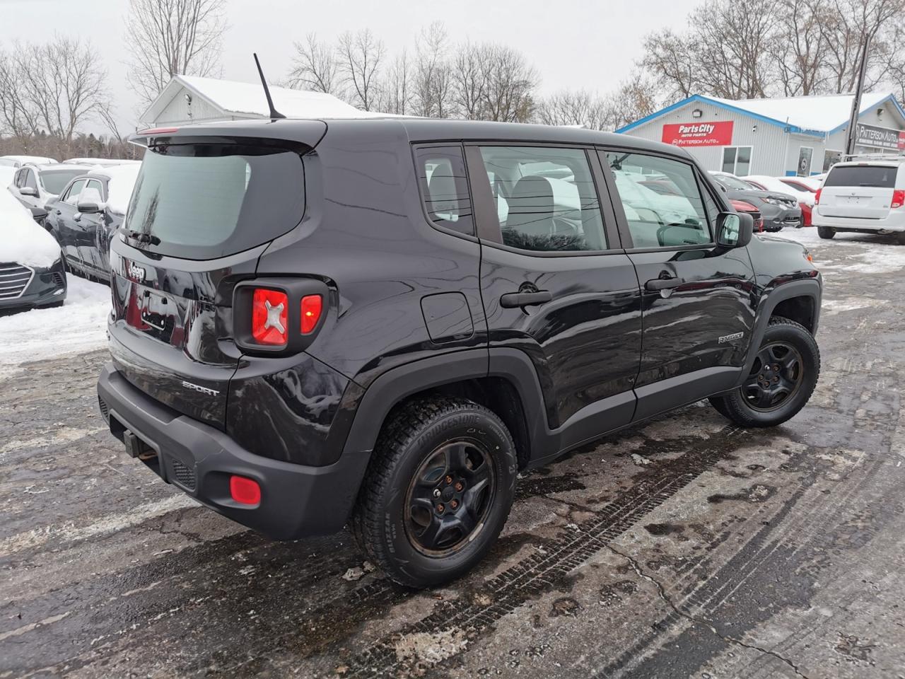 2015 Jeep Renegade Sport - Photo #5