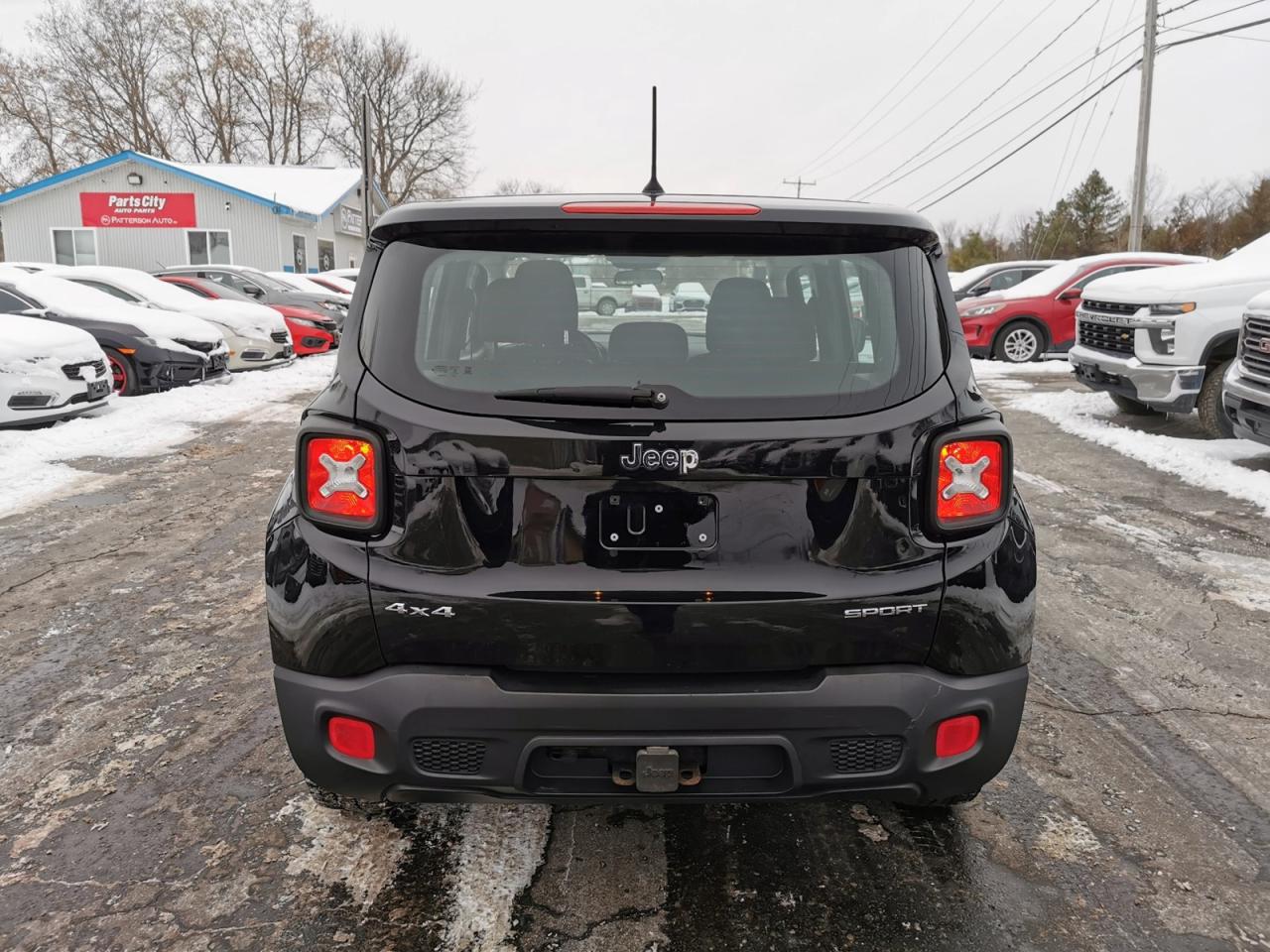 2015 Jeep Renegade Sport - Photo #4