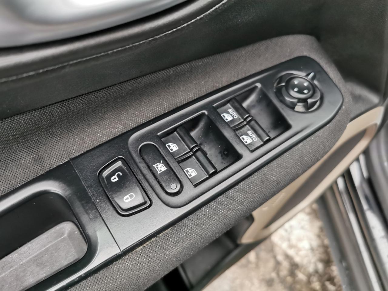 2015 Jeep Renegade Sport - Photo #10