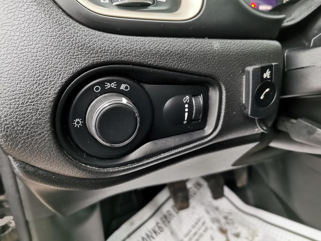 2015 Jeep Renegade Sport - Photo #12