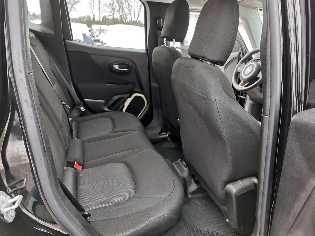 2015 Jeep Renegade Sport - Photo #18