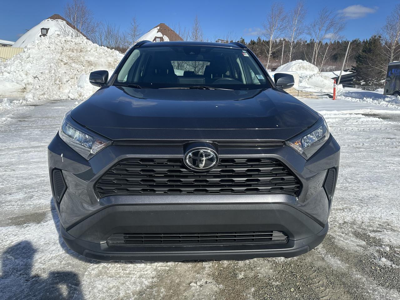 2021 Toyota RAV4 LE AWD Photo1