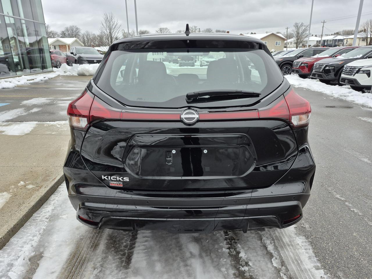 2025 Nissan Kicks Play S FWD Photo19