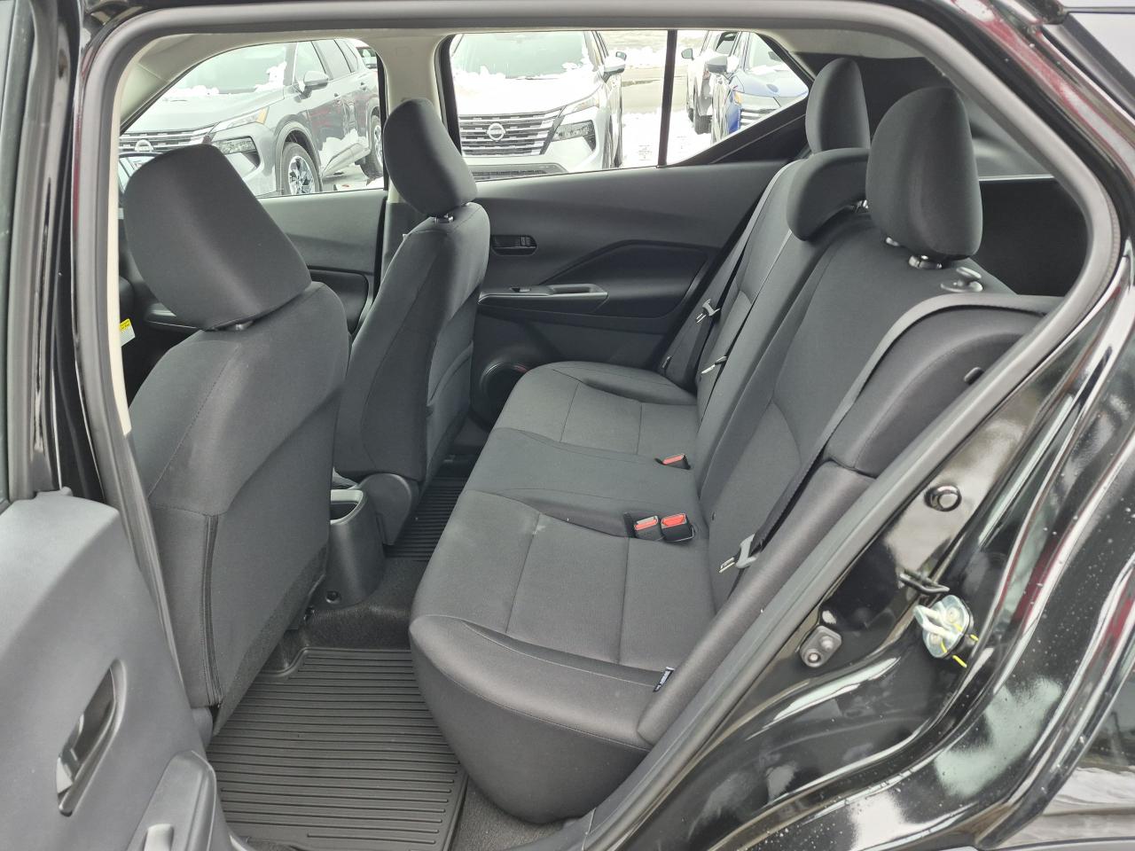 2025 Nissan Kicks Play S FWD Photo11