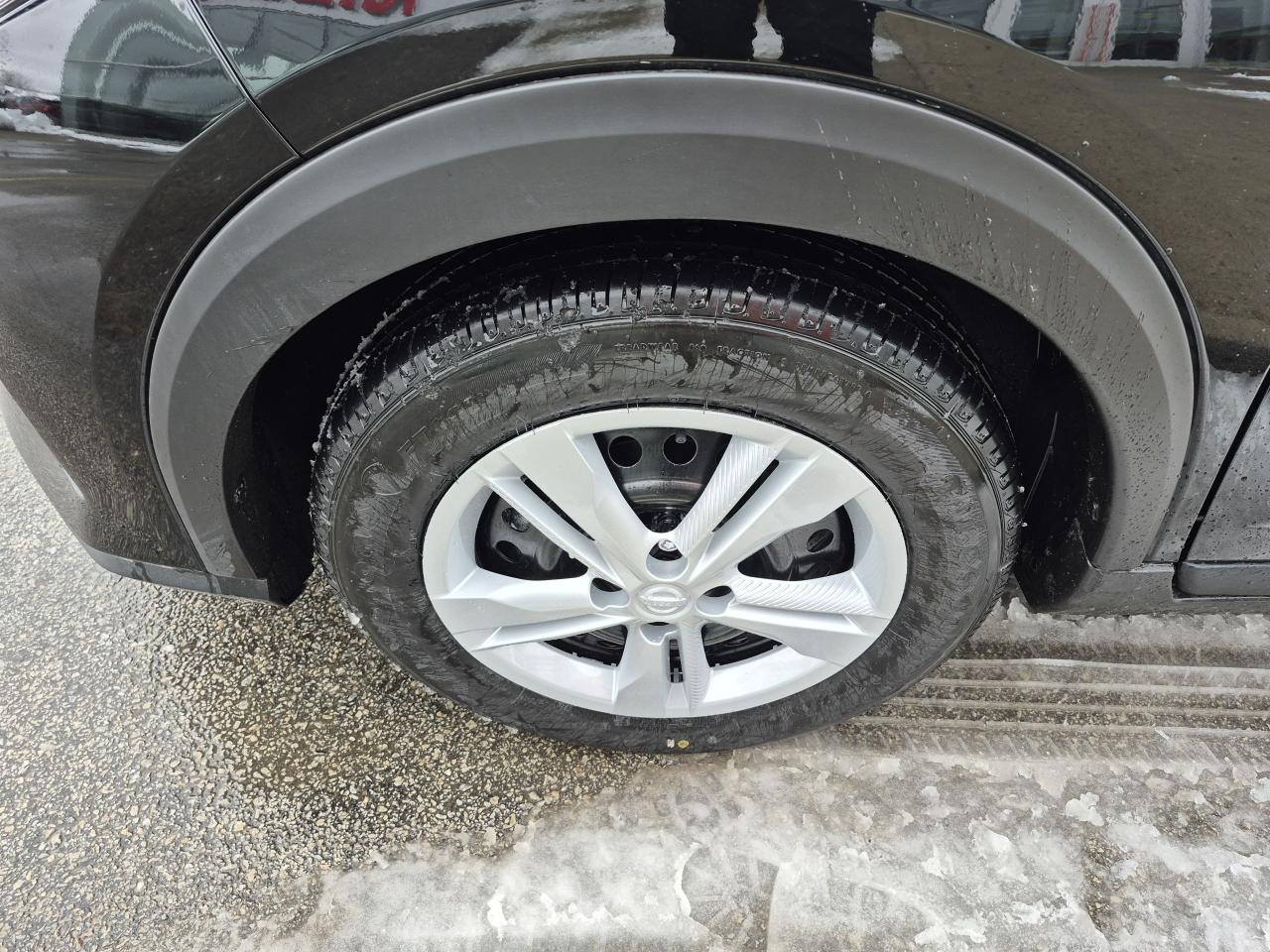 2025 Nissan Kicks Play S FWD Photo29